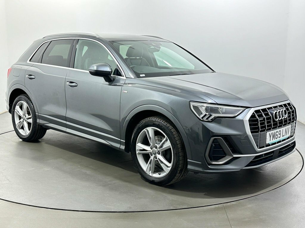 Audi Q3 2L S Line Grey