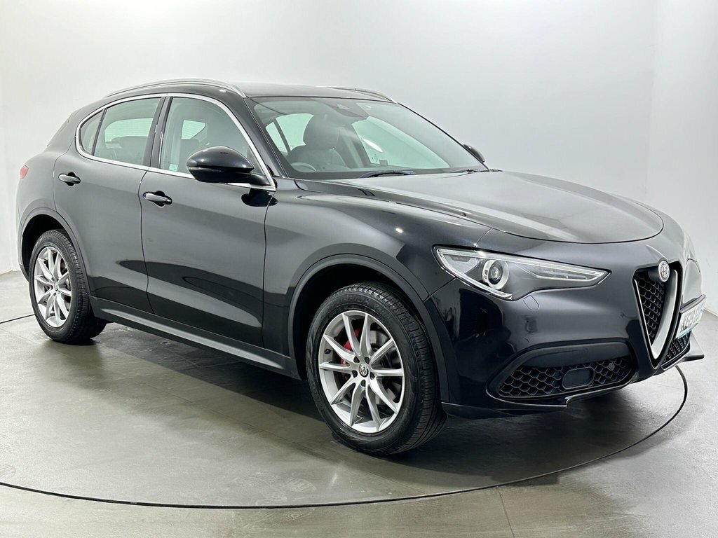 Alfa Romeo Stelvio 2L Speciale Black