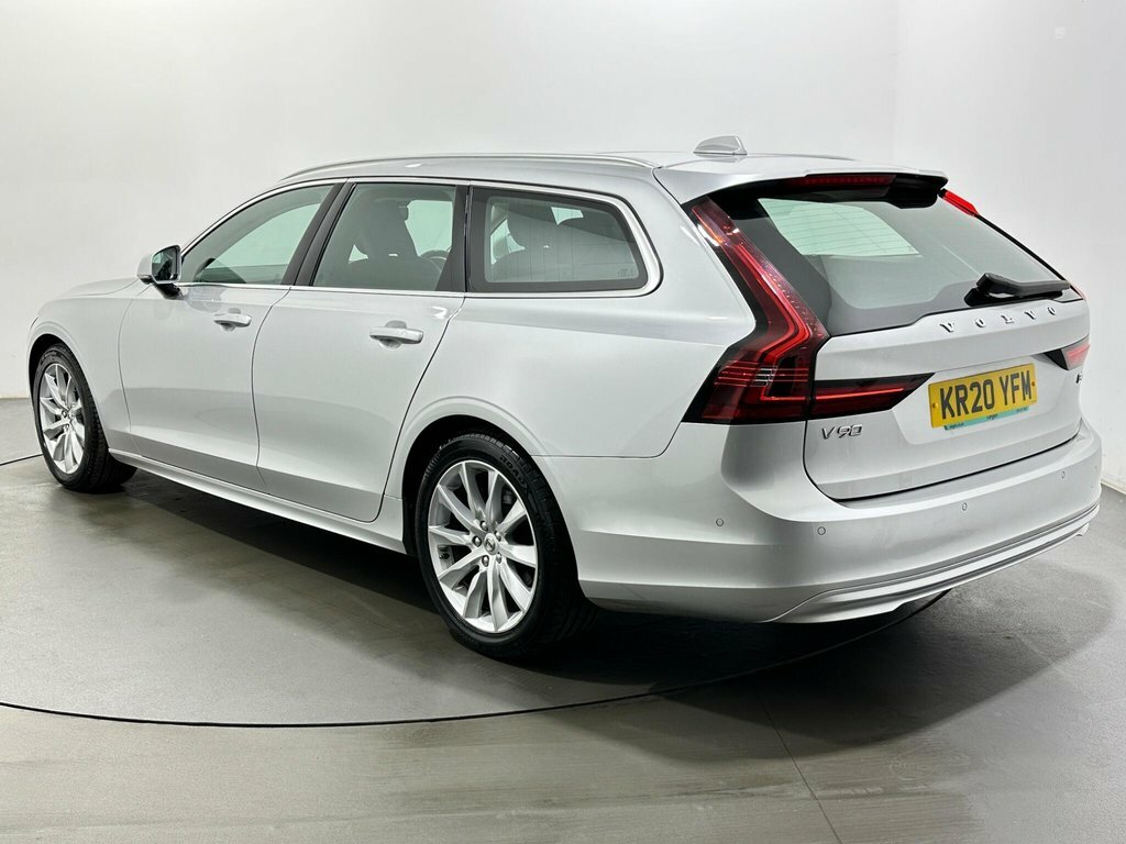 Volvo V90 2L Momentum Silver #5