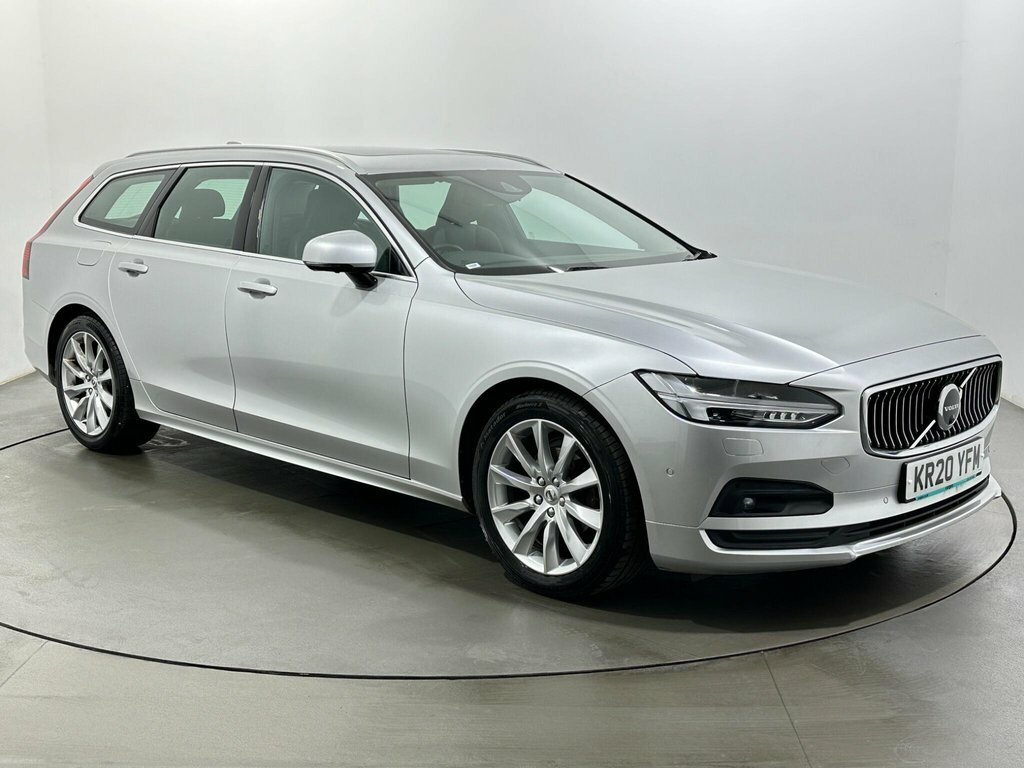 Volvo V90 2L Momentum Silver