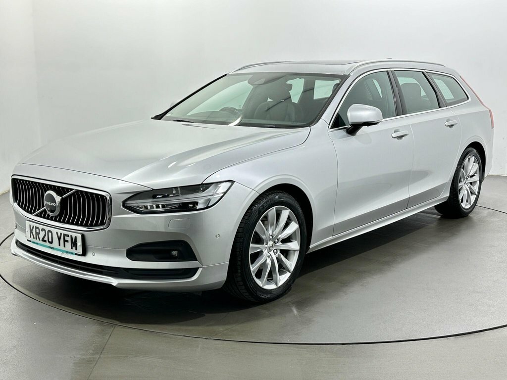 Volvo V90 2L Momentum Silver #3