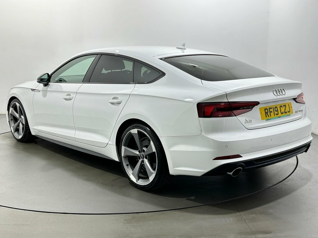 Audi A5 2L Black Edition White #5