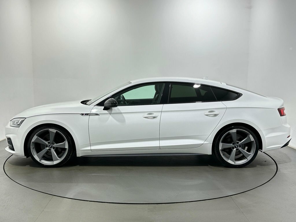 Audi A5 2L Black Edition White #4