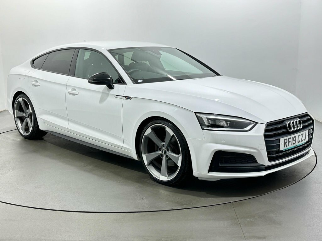 Audi A5 2L Black Edition White