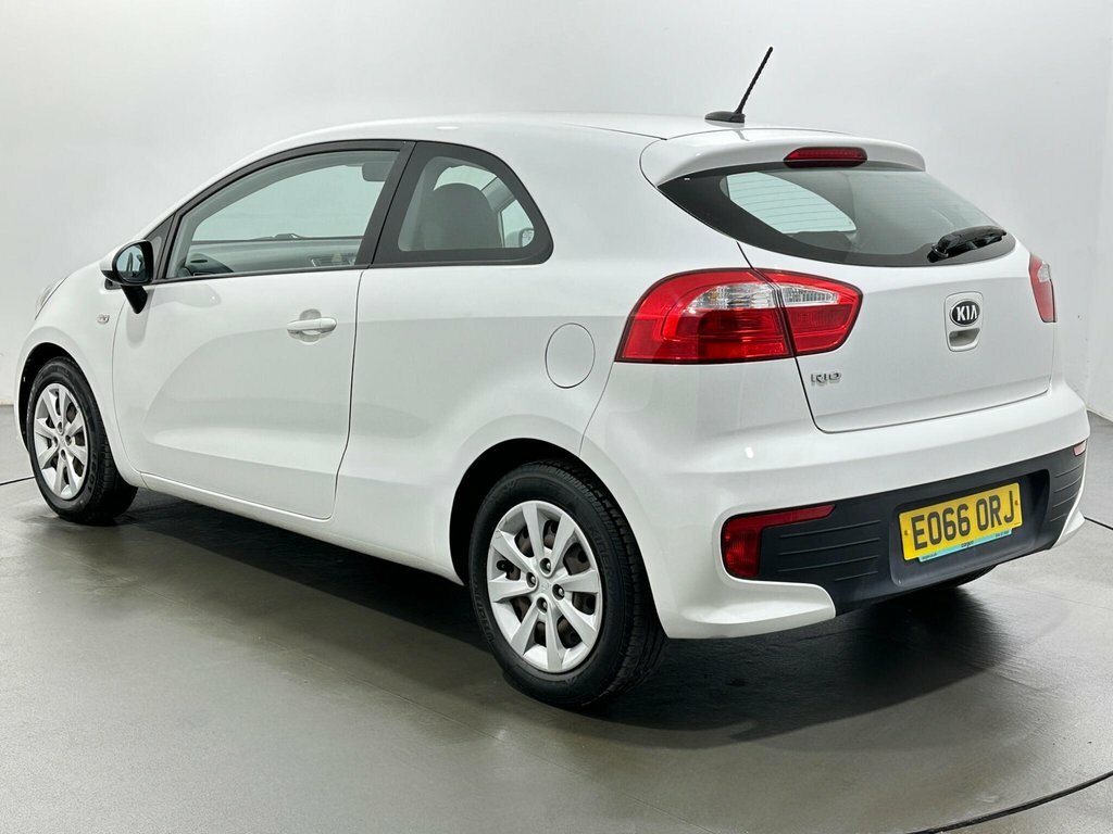 Kia RIO 1.3L 1 White #5