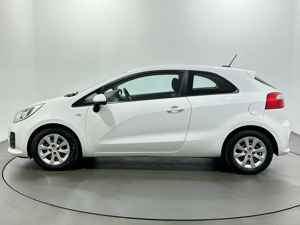 Kia RIO 1.3L 1 White #4