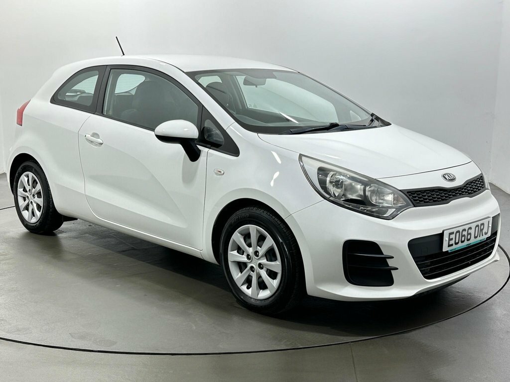 Kia RIO 1.3L 1 White