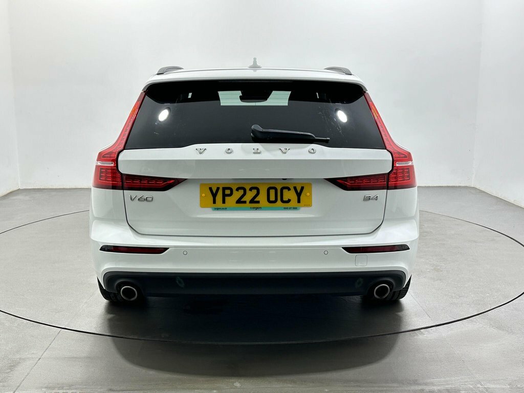 Volvo V60 2L Momentum White #6