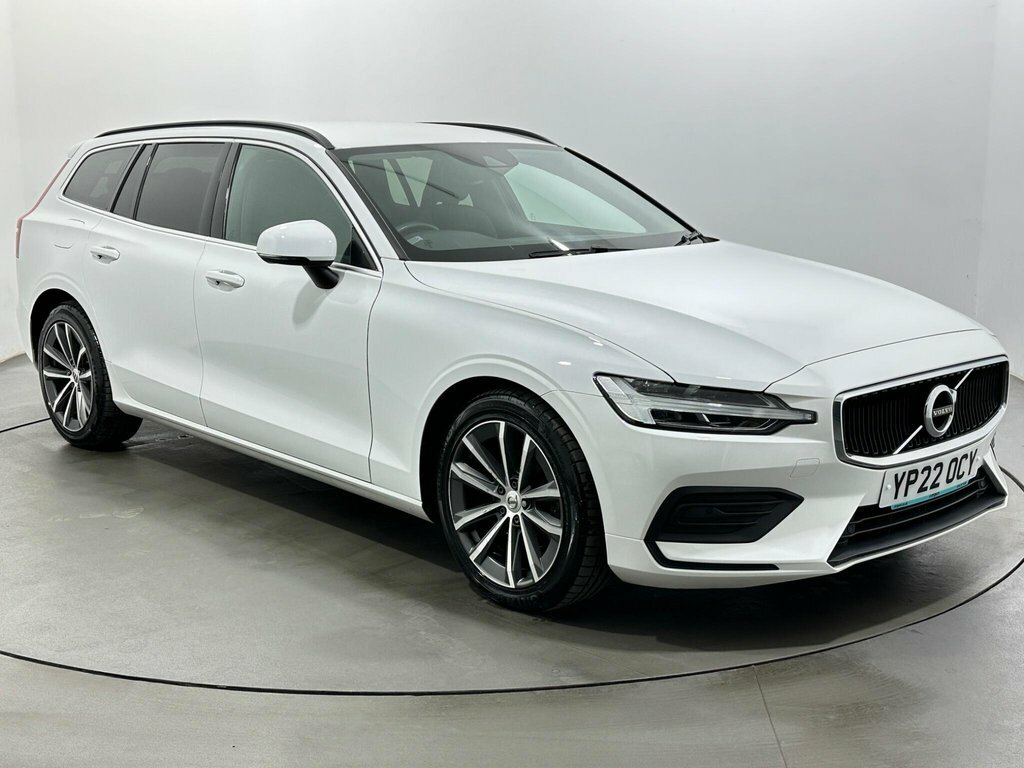 Volvo V60 2L Momentum White