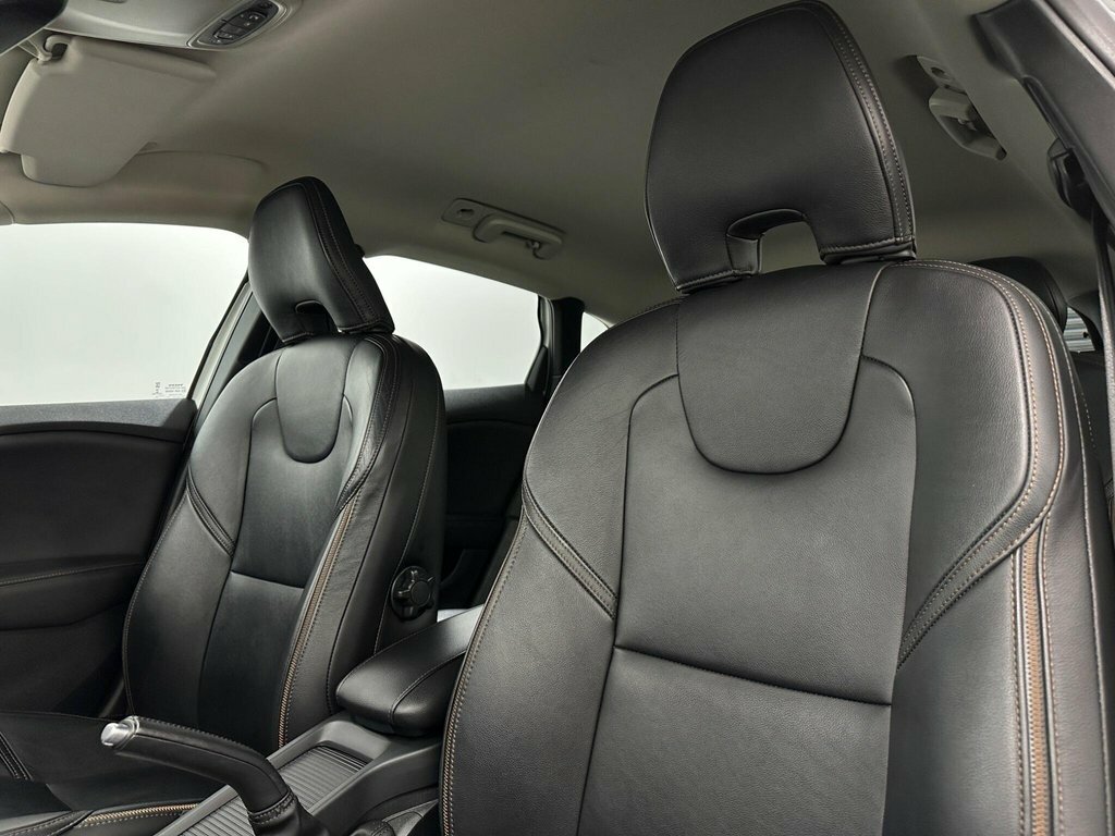Volvo V40 Cross Country D2 Pro Winter Pack Grey #32