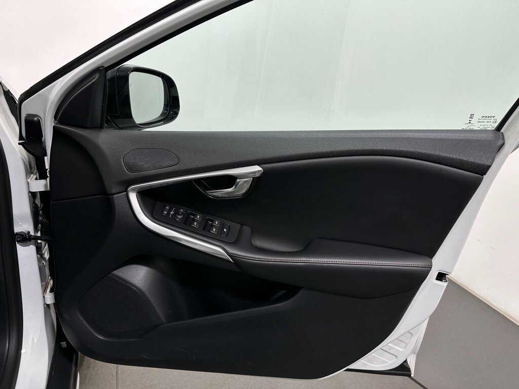 Volvo V40 Cross Country D2 Pro Winter Pack Grey #30