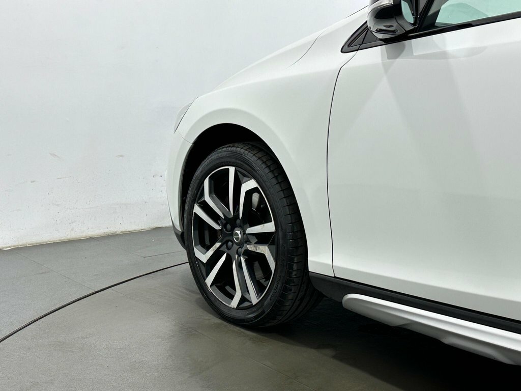 Volvo V40 Cross Country D2 Pro Winter Pack Grey #46