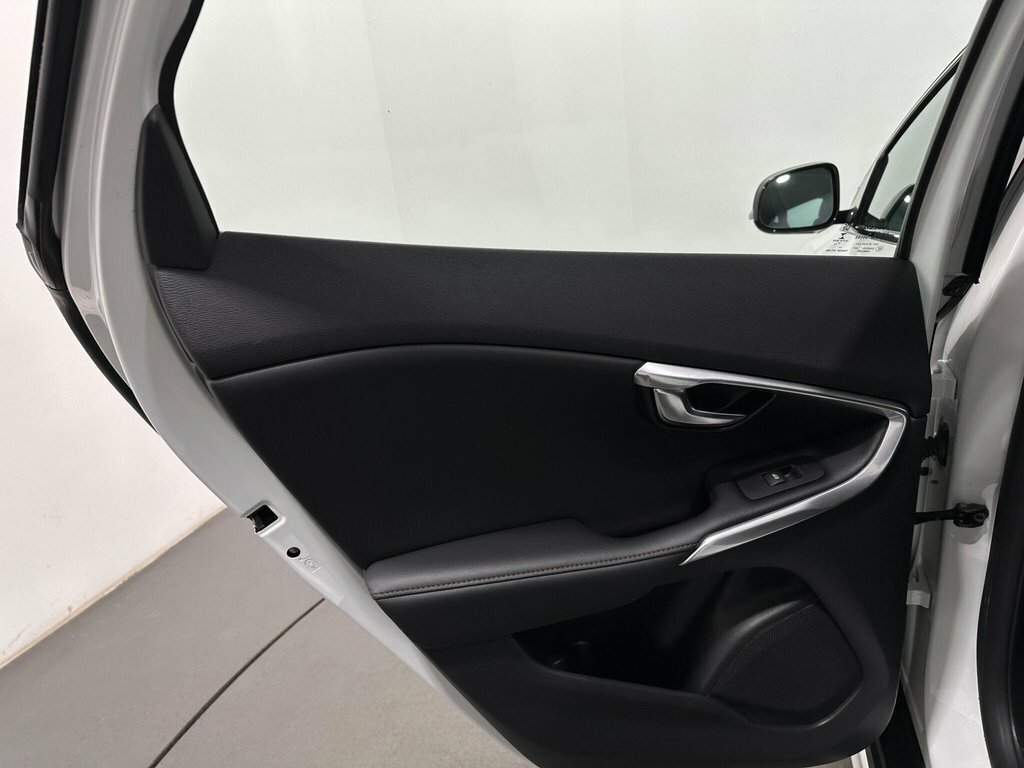 Volvo V40 Cross Country D2 Pro Winter Pack Grey #36