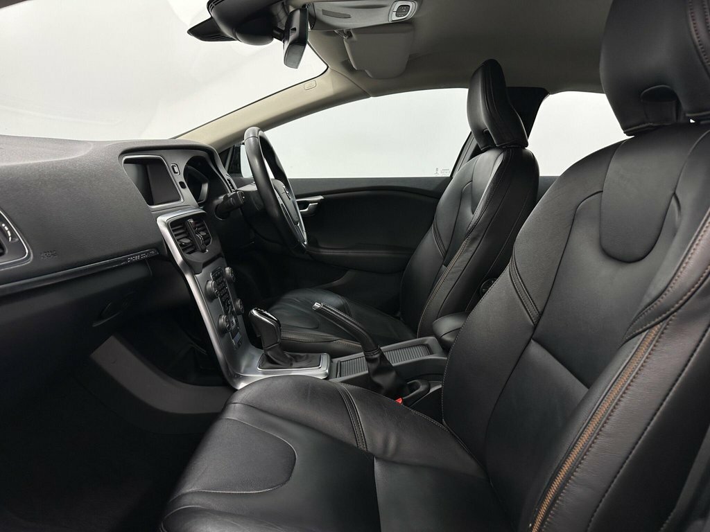 Volvo V40 Cross Country D2 Pro Winter Pack Grey #31