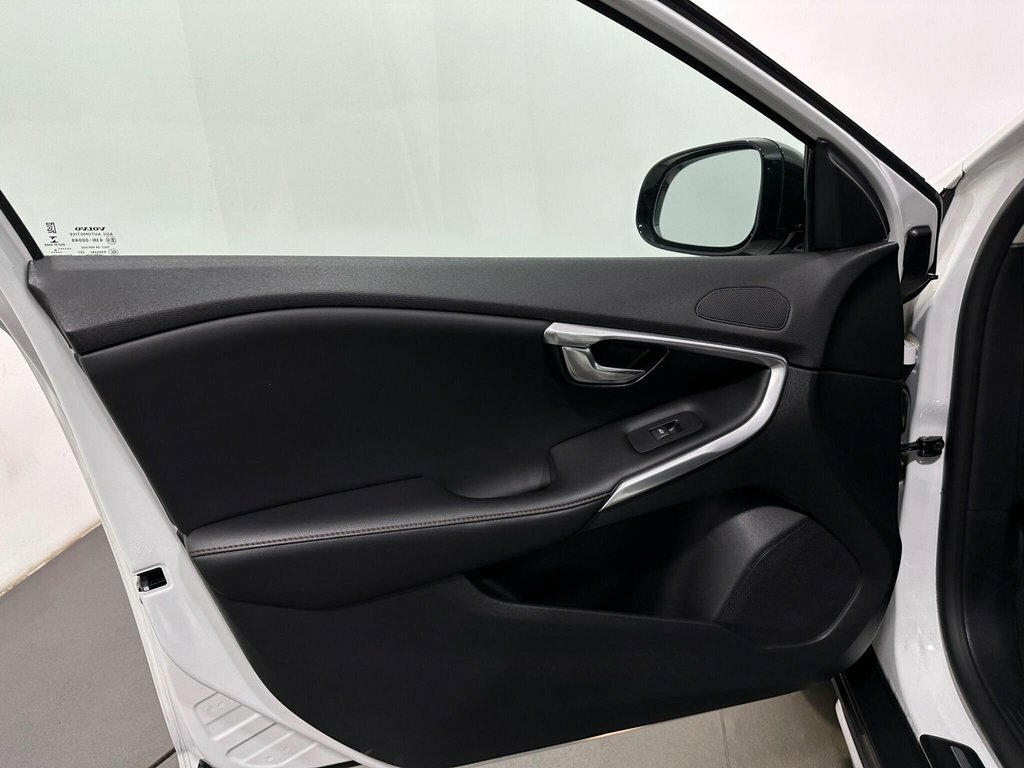 Volvo V40 Cross Country D2 Pro Winter Pack Grey #33