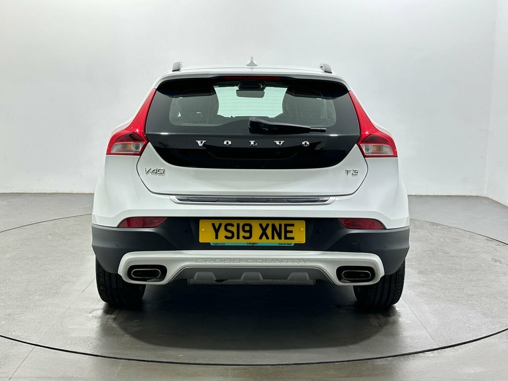 Volvo V40 Cross Country 1.5L Edition White #6