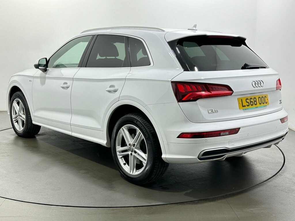Audi Q5 2L S Line LS68OOC White #5