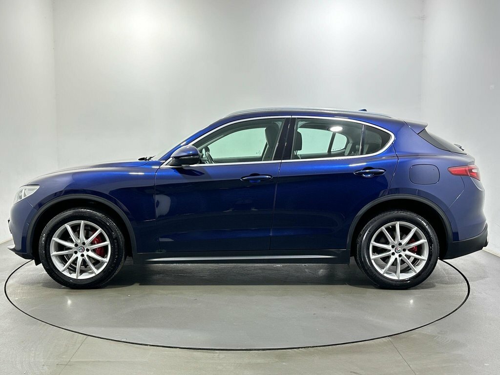 Alfa Romeo Stelvio 2L Speciale Blue #4