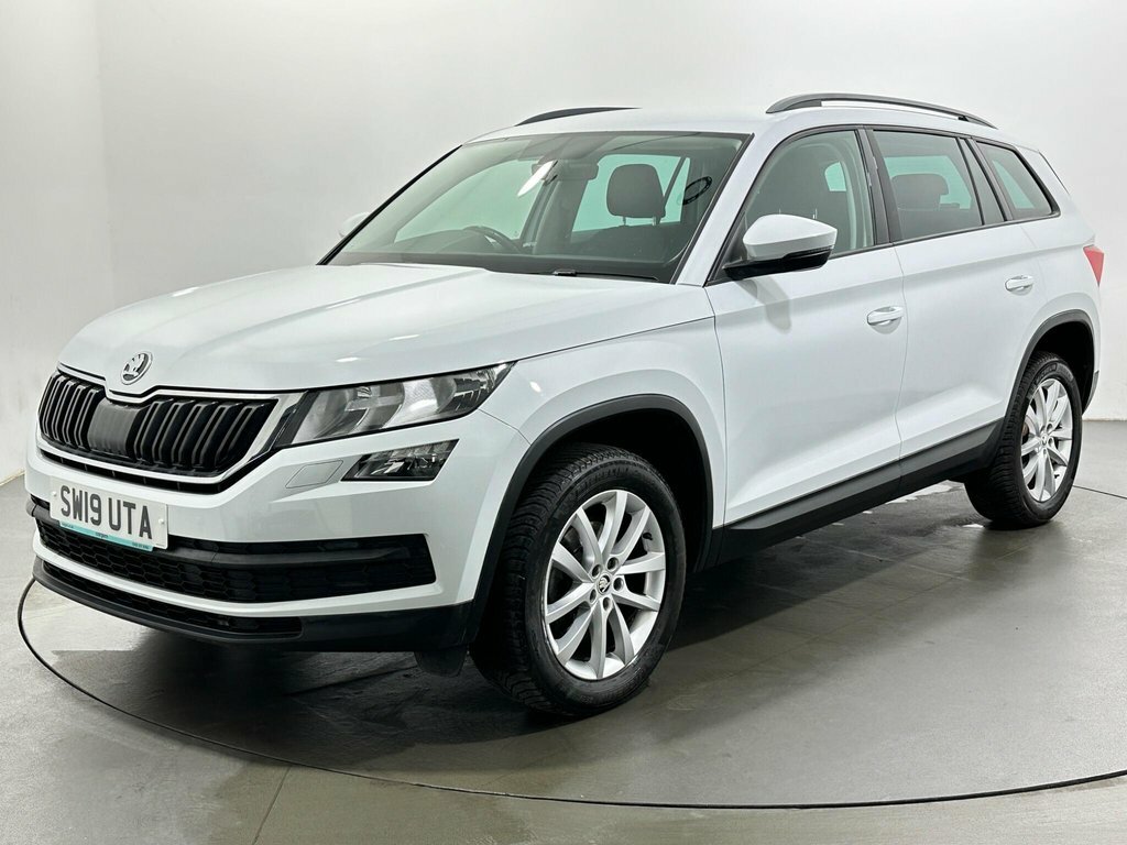 Skoda Kodiaq 2L Se SW19UTA White #3
