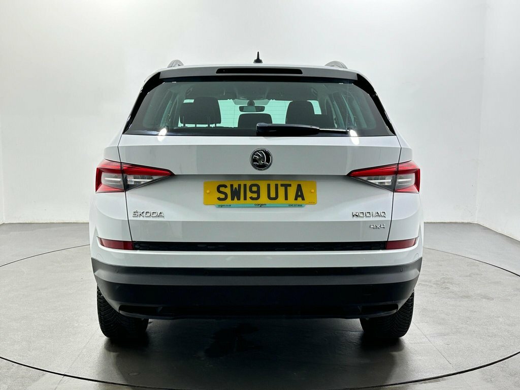 Skoda Kodiaq 2L Se SW19UTA White #6