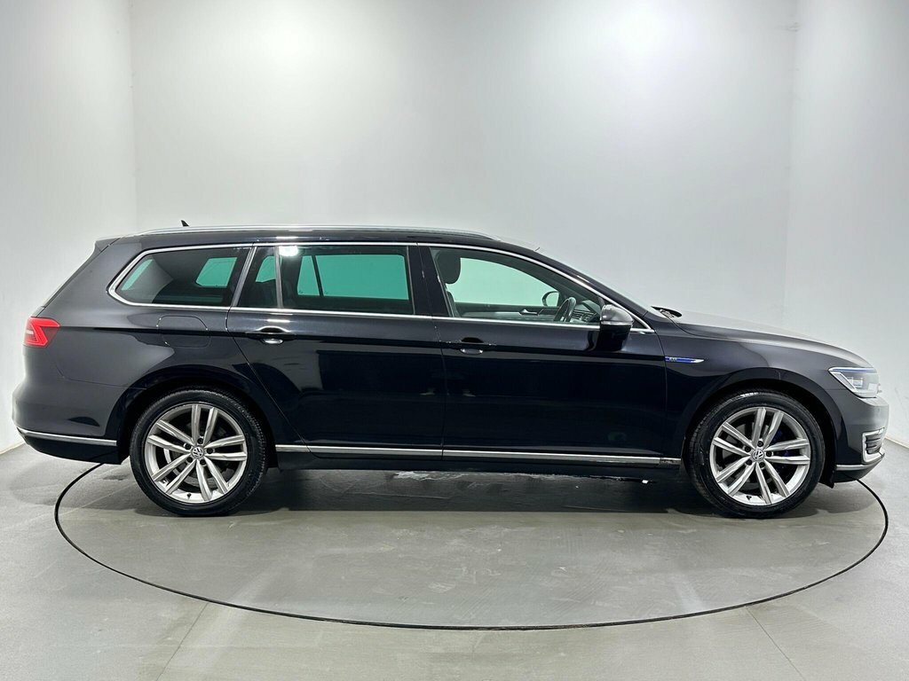 Volkswagen Passat 2.0 Tdi Se Business White #8