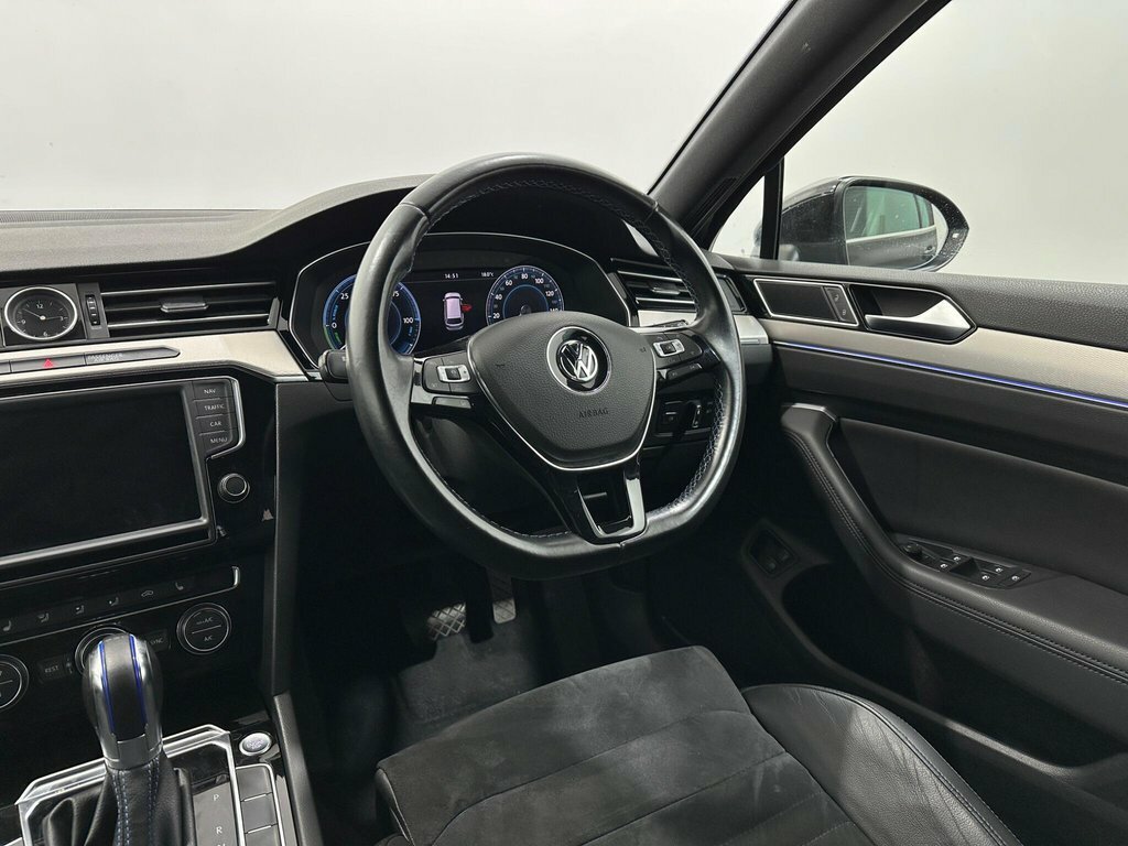 Volkswagen Passat 2.0 Tdi Se Business White #11