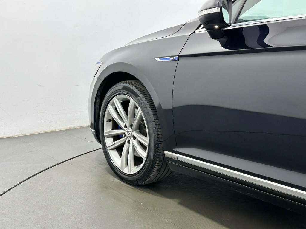 Volkswagen Passat 2.0 Tdi Se Business White #47