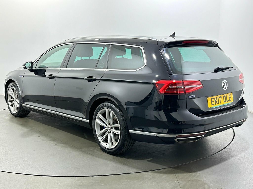 Volkswagen Passat 1.4L Gte Black #5