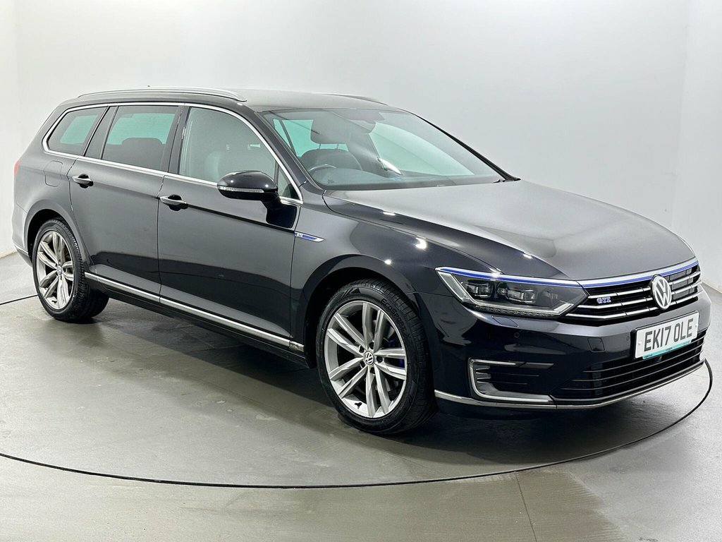 Volkswagen Passat 1.4L Gte Black