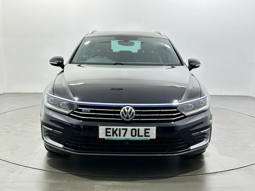 Volkswagen Passat 1.4L Gte Black #2