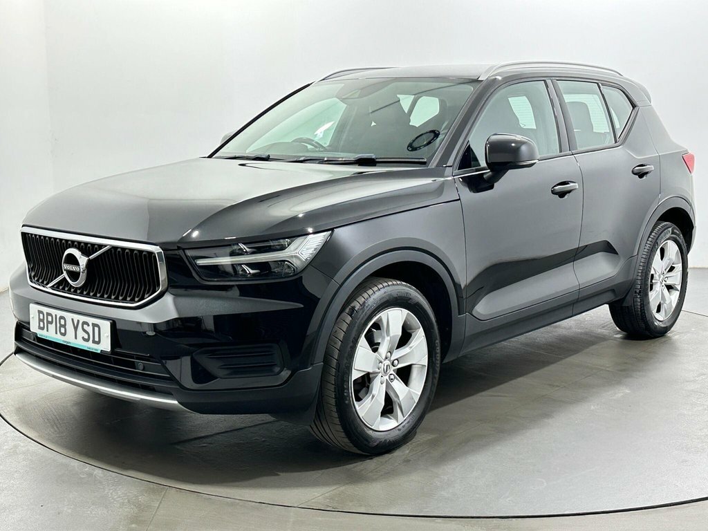 Volvo XC40 2L Momentum Black #3