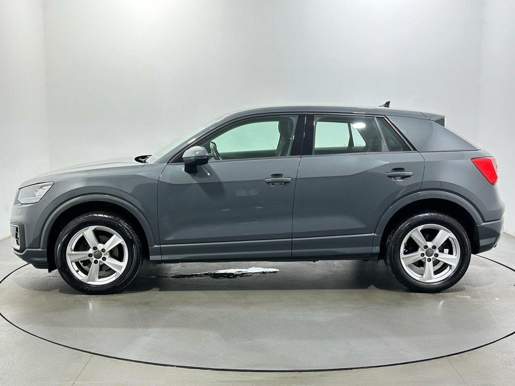 Audi Q2 1.5L Sport Grey #4