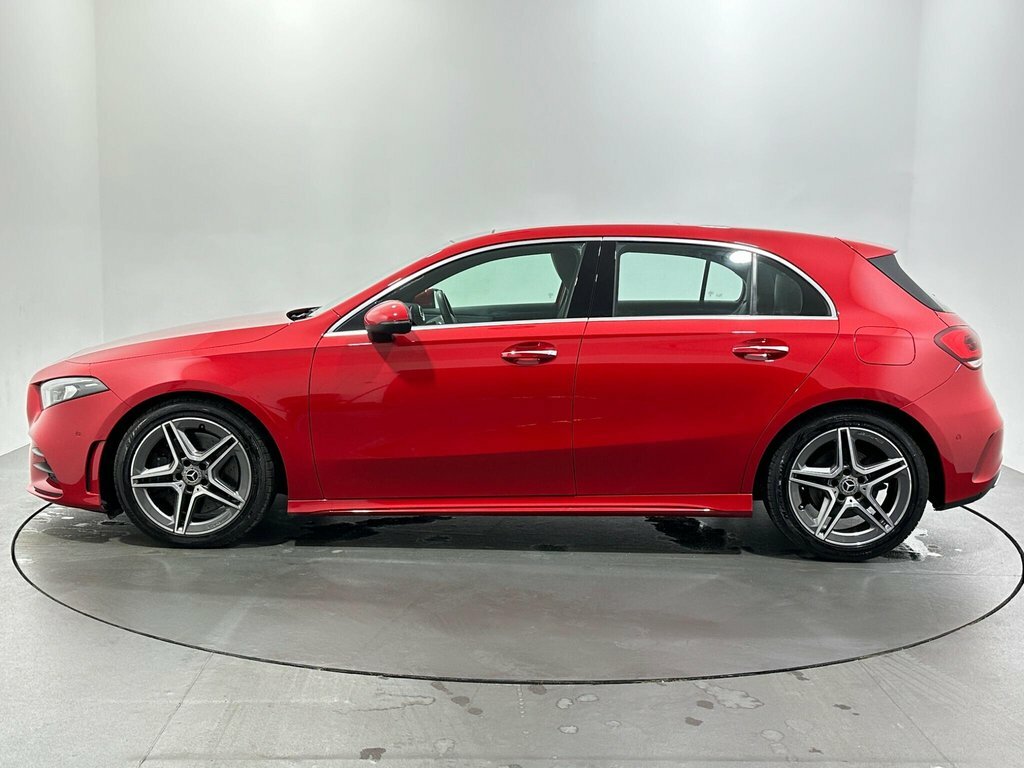 Mercedes-Benz A Class 2L Amg Line Red #4