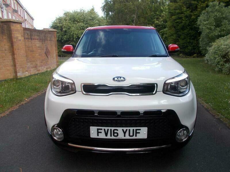 Kia Soul 1.6 Crdi Mixx Suv White #3