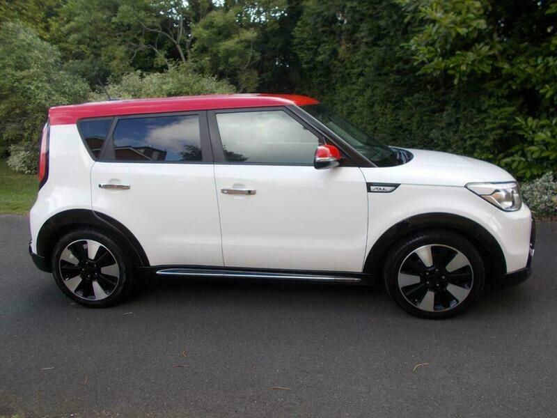 Kia Soul 1.6 Crdi Mixx Suv White #2
