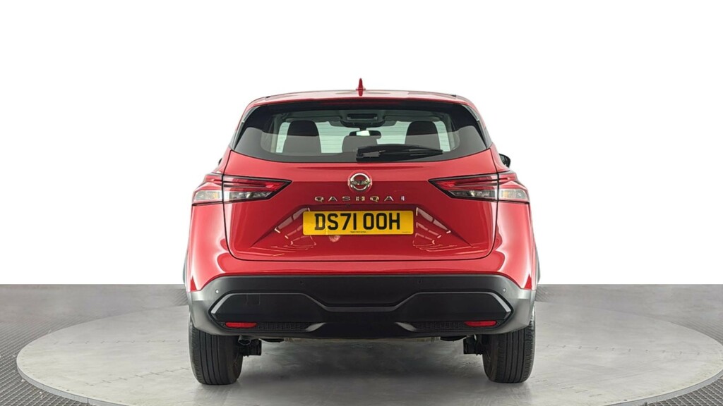 Nissan Qashqai 1.3 Dig-t Mhev Acenta Premium Suv Hybri DS71OOH Red #5