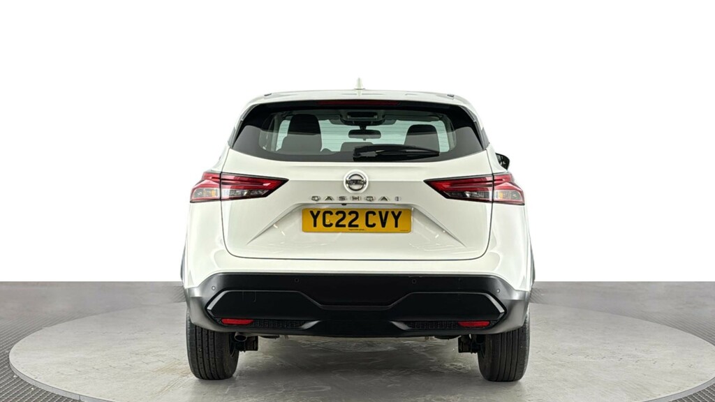 Nissan Qashqai 1.3 Dig-t Mhev Acenta Premium Suv Hybri YC22CVY White #5