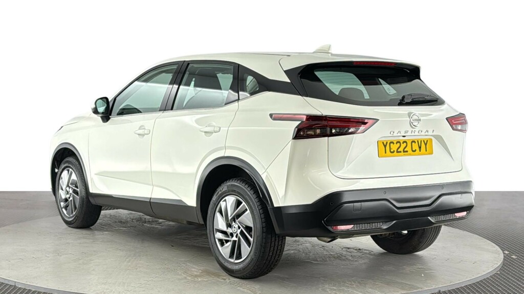 Nissan Qashqai 1.3 Dig-t Mhev Acenta Premium Suv Hybri YC22CVY White #6