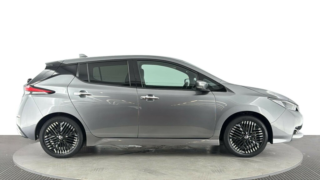 Nissan Leaf 39Kwh Tekna Hatchback 150 Ps BL72NSE Grey #3