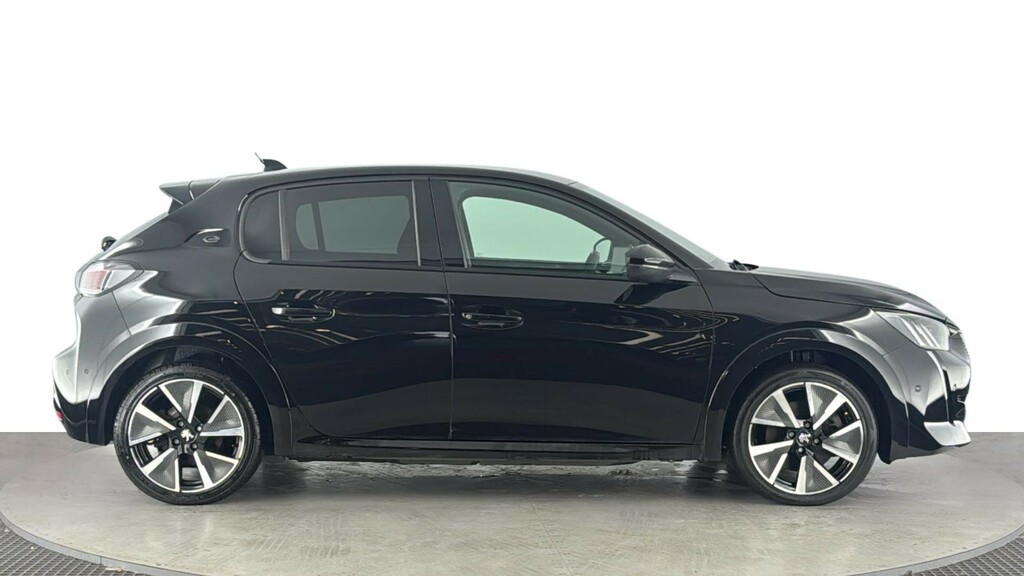 Peugeot e-208 50Kwh Gt Hatchback 136 Ps BD21EYR Black #3