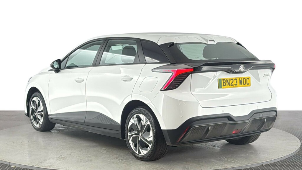 MG MG4 64Kwh Se Long Range Hatchback 2 BN23WOC White #6