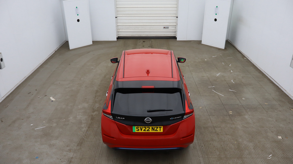 Nissan Leaf 40Kwh N-connecta Hatchback 150 SV22NZT Red #2