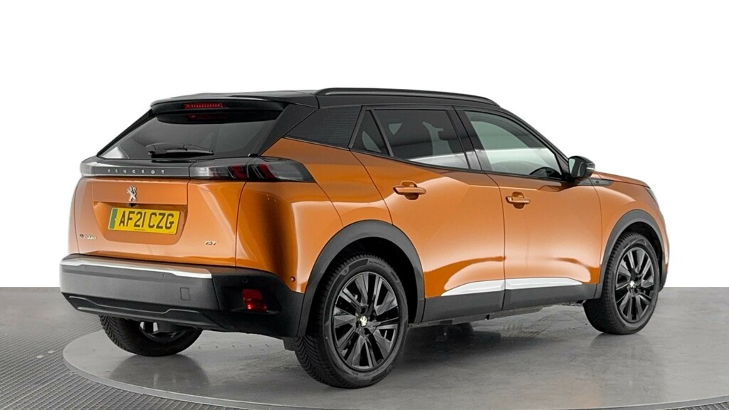 Peugeot e-2008 50Kwh Gt Premium Suv 136 Ps AF21CZG Orange #4