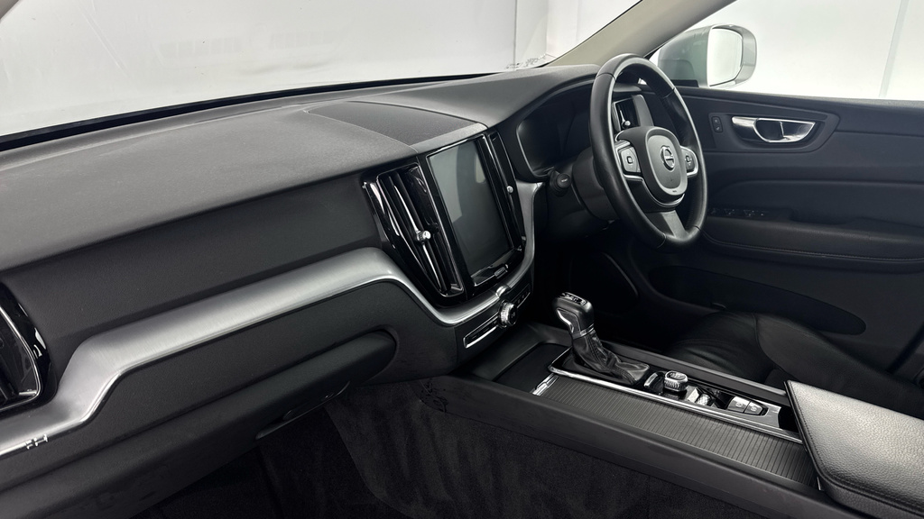 Volvo XC60 2.0 B4d R Design Awd Geartronic Red #10