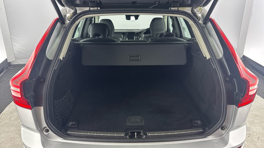 Volvo XC60 2.0 B4d R Design Awd Geartronic Red #15