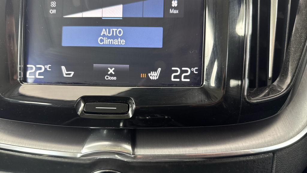 Volvo XC60 2.0 B4d R Design Awd Geartronic Red #31