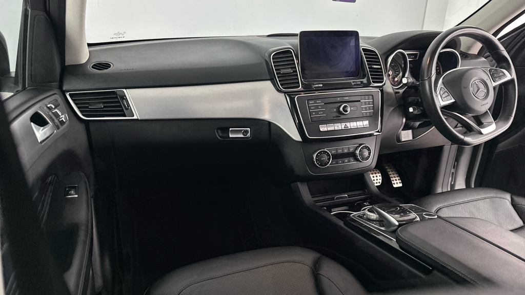 Mercedes-Benz GLE Class Black #10