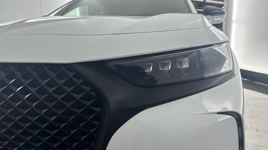 DS DS 7 Crossback 1.6 E-tense 4X4 Performance Line Eat8 Grey #23