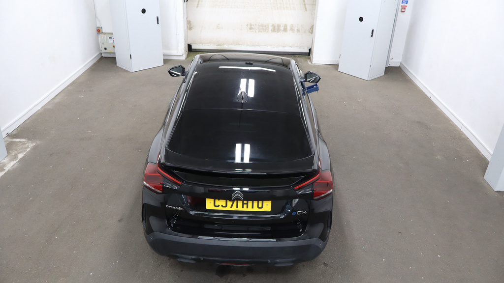 Citroen e-C4 50Kwh Shine Hatchback 136 Ps Black #2