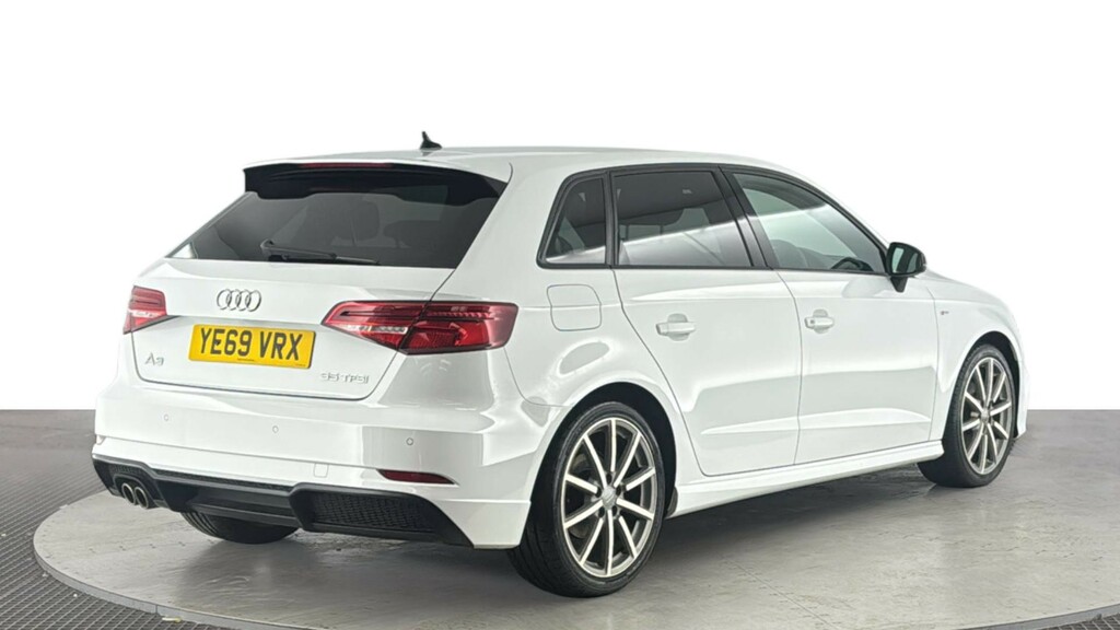 Audi A3 1.5 Tfsi Cod 35 Black Edition Sportback White #4